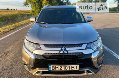 Позашляховик / Кросовер Mitsubishi Outlander 2019 в Ромнах