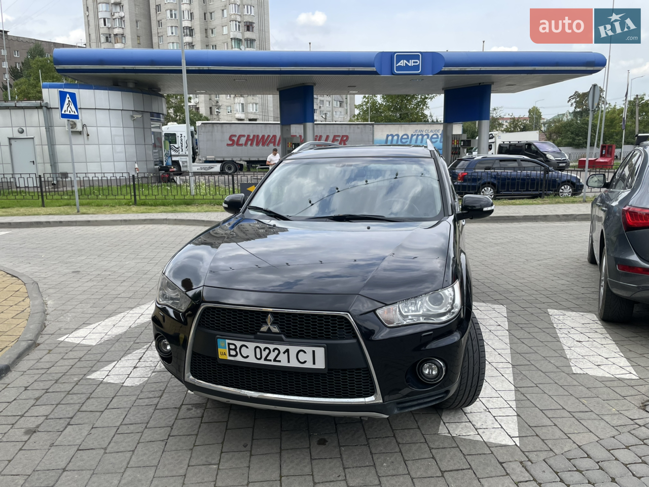 2010 Mitsubishi Outlander - мініатюра 16