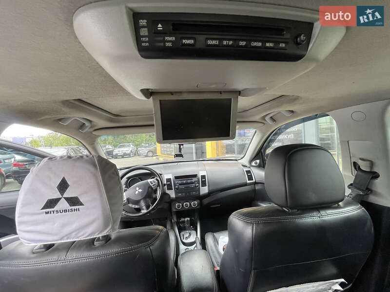 Позашляховик / Кросовер Mitsubishi Outlander 2010 в Львові