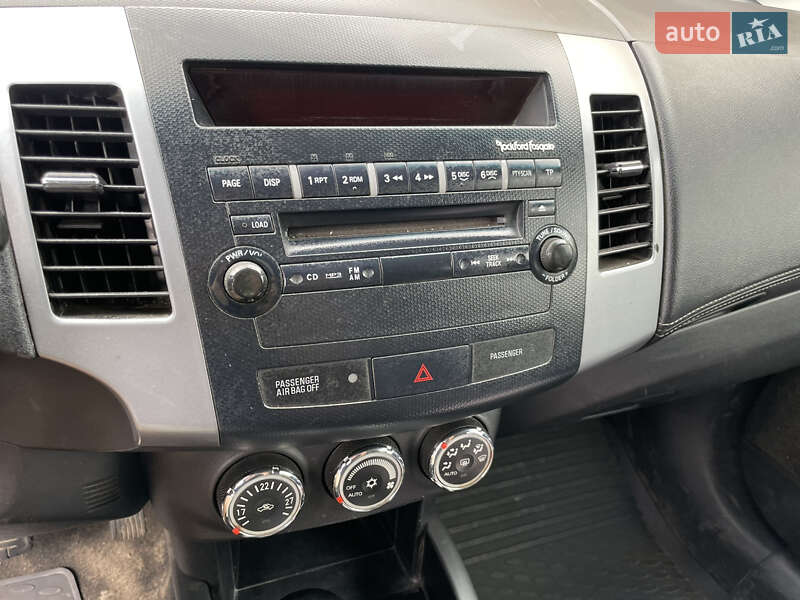 Позашляховик / Кросовер Mitsubishi Outlander 2010 в Львові