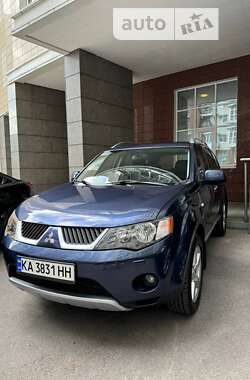 Позашляховик / Кросовер Mitsubishi Outlander 2008 в Києві