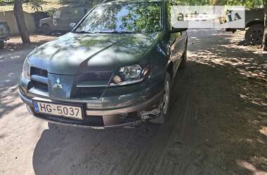 Позашляховик / Кросовер Mitsubishi Outlander 2004 в Куп'янську