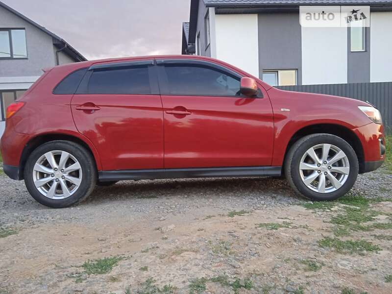 Позашляховик / Кросовер Mitsubishi Outlander 2014 в Вінниці