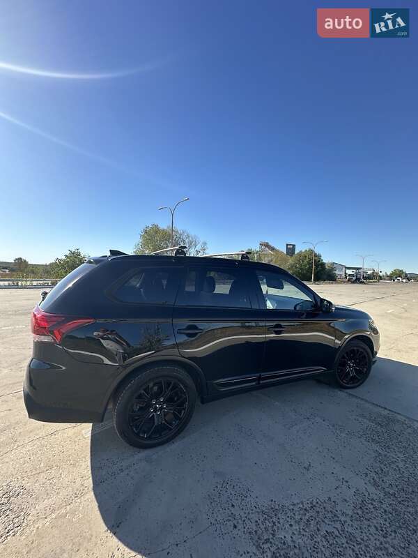 Mitsubishi Outlander 2017