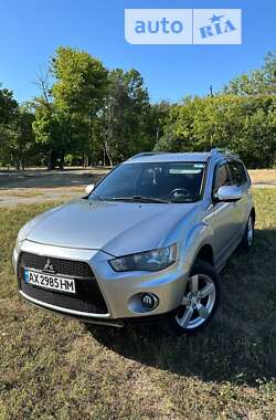 Позашляховик / Кросовер Mitsubishi Outlander 2010 в Харкові