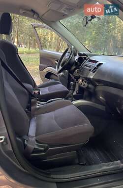 Внедорожник / Кроссовер Mitsubishi Outlander 2008 в 