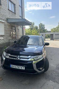 Внедорожник / Кроссовер Mitsubishi Outlander 2018 в Краматорске