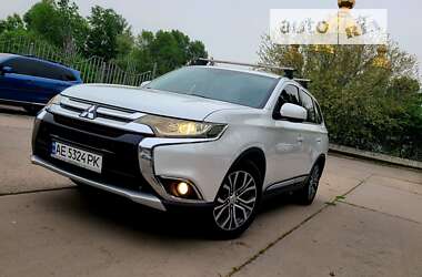 Позашляховик / Кросовер Mitsubishi Outlander 2016 в Дніпрі