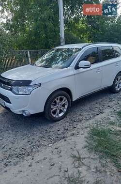 Позашляховик / Кросовер Mitsubishi Outlander 2012 в Кам'янці