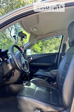 Внедорожник / Кроссовер Mitsubishi Outlander 2006 в 