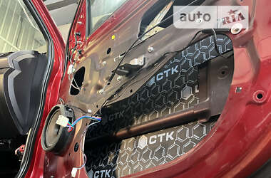 Внедорожник / Кроссовер Mitsubishi Outlander 2010 в 