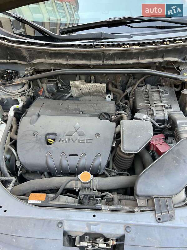 Внедорожник / Кроссовер Mitsubishi Outlander 2008 в Полтаве