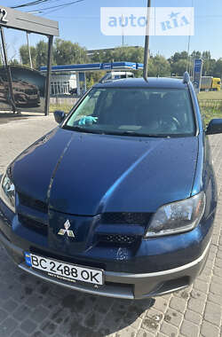 Позашляховик / Кросовер Mitsubishi Outlander 2003 в Львові