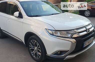 Внедорожник / Кроссовер Mitsubishi Outlander 2015 в Тернополе