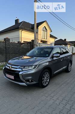 Позашляховик / Кросовер Mitsubishi Outlander 2018 в Рівному