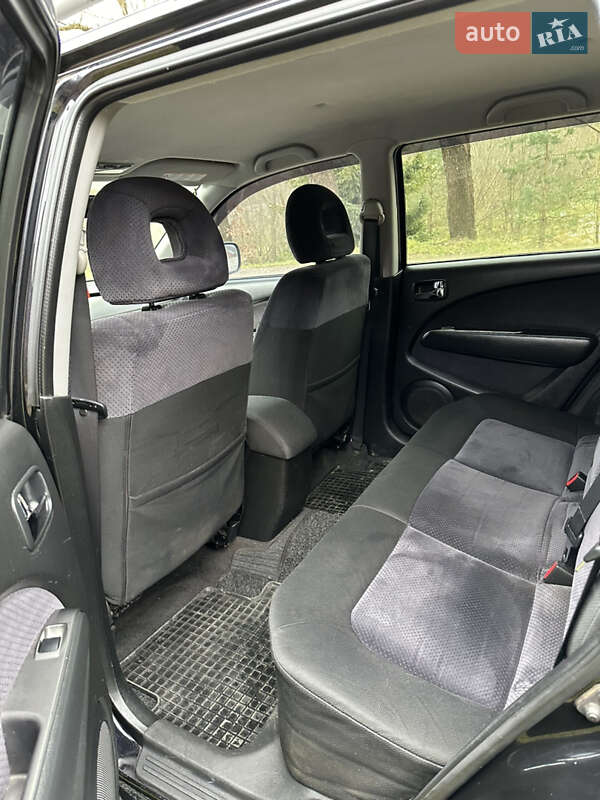 Внедорожник / Кроссовер Mitsubishi Outlander 2005 в Сколе