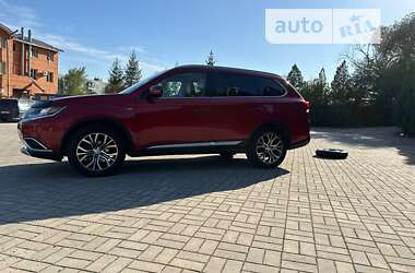 Внедорожник / Кроссовер Mitsubishi Outlander 2018 в Запорожье