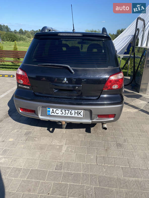 Позашляховик / Кросовер Mitsubishi Outlander 2006 в Шацьку
