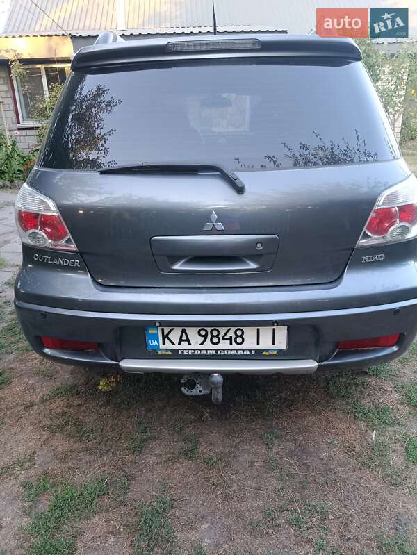 Позашляховик / Кросовер Mitsubishi Outlander 2008 в Переяславі