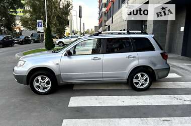 Позашляховик / Кросовер Mitsubishi Outlander 2007 в Києві