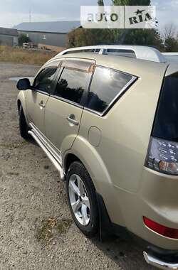 Внедорожник / Кроссовер Mitsubishi Outlander 2006 в Благовещенском