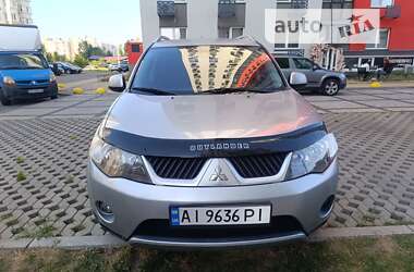 Позашляховик / Кросовер Mitsubishi Outlander 2009 в Києві