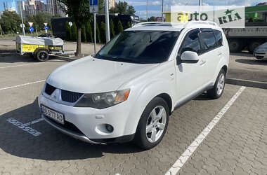 Позашляховик / Кросовер Mitsubishi Outlander 2008 в Києві