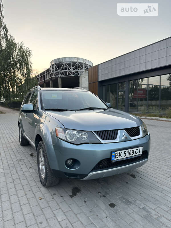 Внедорожник / Кроссовер Mitsubishi Outlander 2008 в Березному фото 7 Внедорожник / Кроссовер Mitsubishi Outlander 2008 в Березному