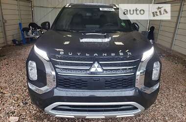 Позашляховик / Кросовер Mitsubishi Outlander 2023 в Ужгороді