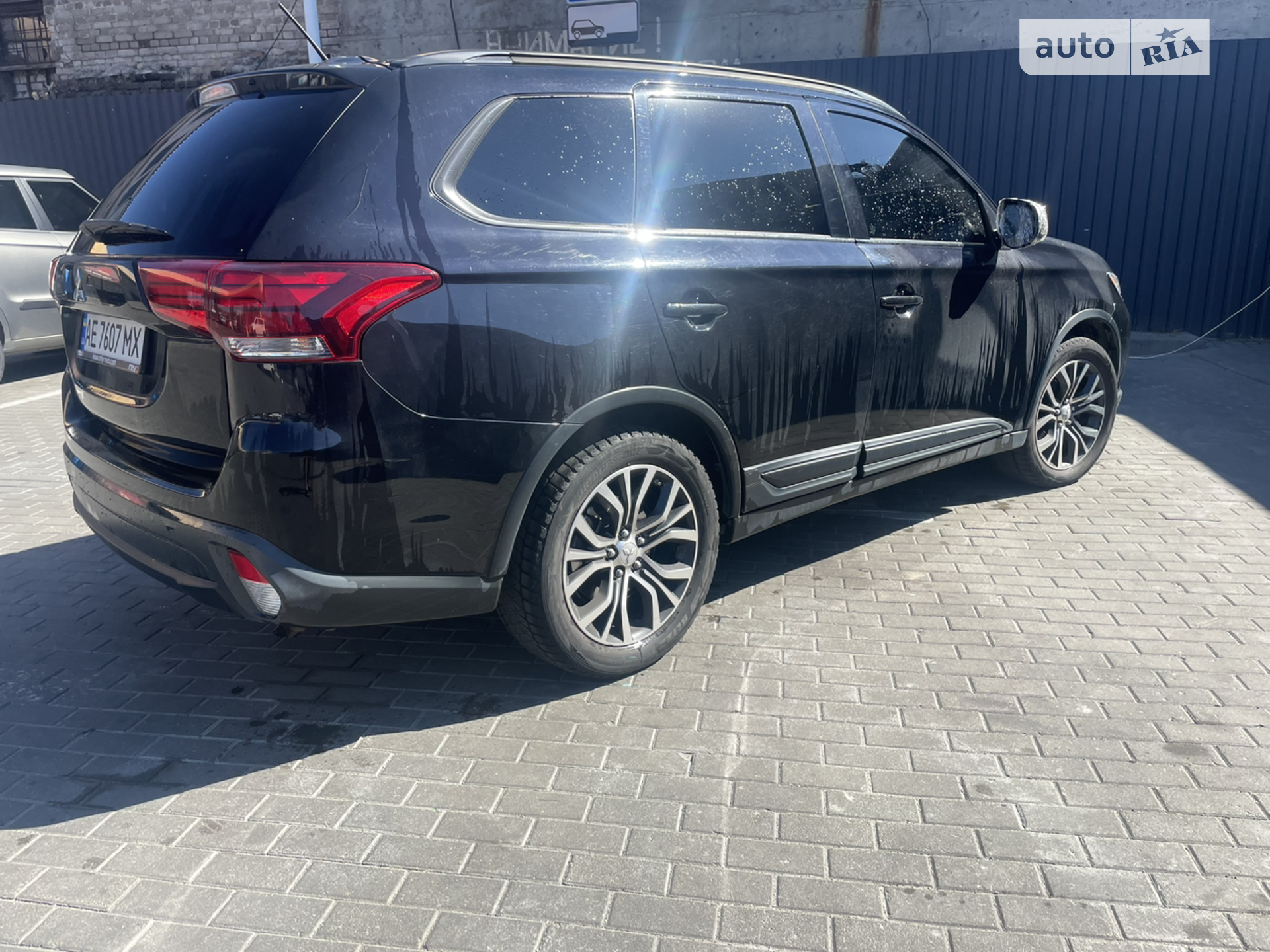 2016 Mitsubishi Outlander - мініатюра 3