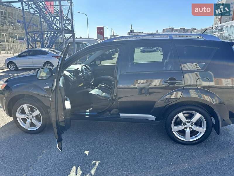 Внедорожник / Кроссовер Mitsubishi Outlander 2007 в Харькове