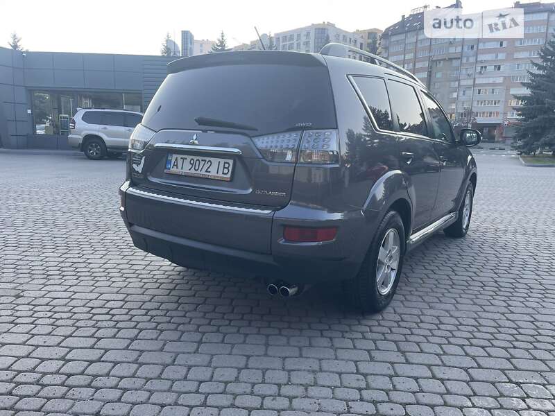 Внедорожник / Кроссовер Mitsubishi Outlander 2010 в Ивано-Франковске