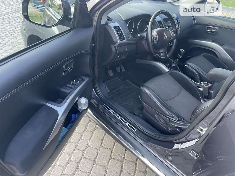 Внедорожник / Кроссовер Mitsubishi Outlander 2010 в Ивано-Франковске