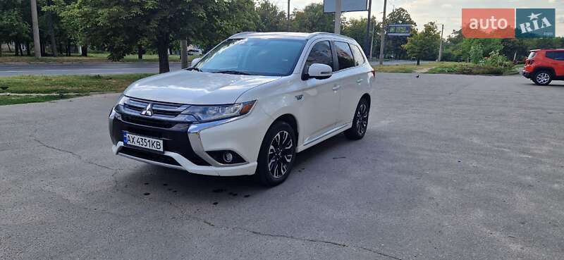 Внедорожник / Кроссовер Mitsubishi Outlander 2018 в Харькове