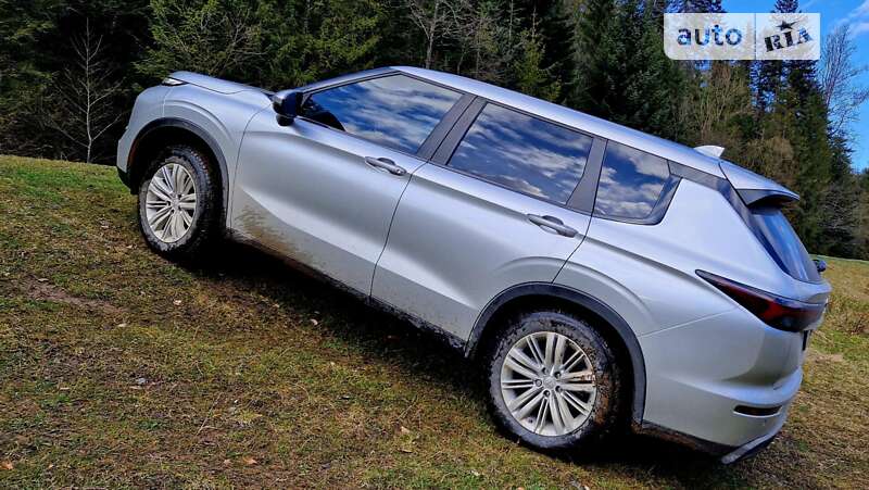 Позашляховик / Кросовер Mitsubishi Outlander 2021 в Коломиї