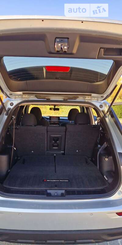 Позашляховик / Кросовер Mitsubishi Outlander 2021 в Коломиї