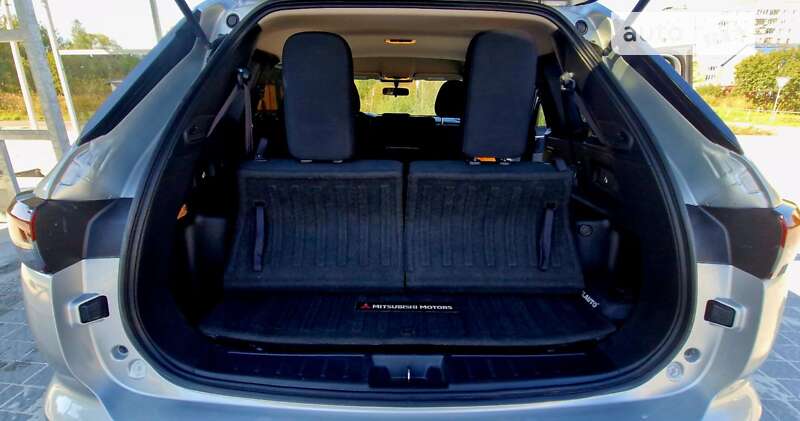 Позашляховик / Кросовер Mitsubishi Outlander 2021 в Коломиї