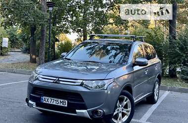 Позашляховик / Кросовер Mitsubishi Outlander 2014 в Харкові