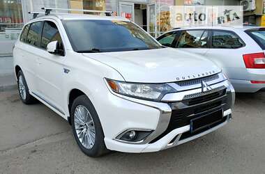 Внедорожник / Кроссовер Mitsubishi Outlander 2019 в Киеве