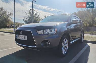 Позашляховик / Кросовер Mitsubishi Outlander 2010 в Києві