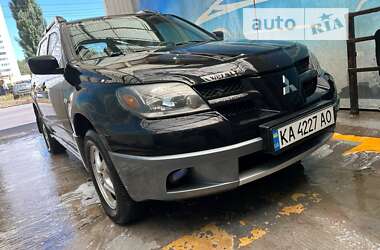 Позашляховик / Кросовер Mitsubishi Outlander 2004 в Києві