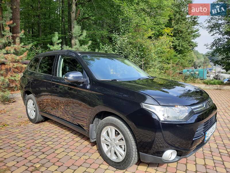 Позашляховик / Кросовер Mitsubishi Outlander 2012 в Одесі