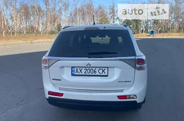 Внедорожник / Кроссовер Mitsubishi Outlander 2012 в Харькове