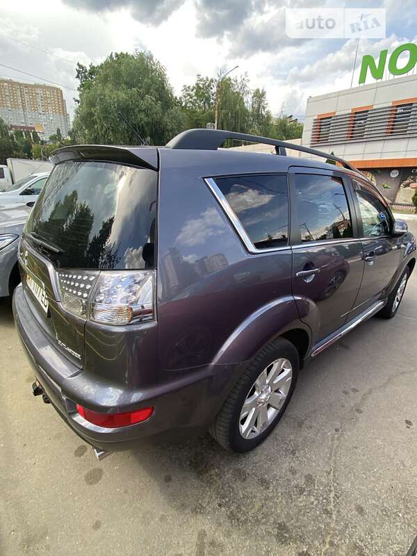 Позашляховик / Кросовер Mitsubishi Outlander 2011 в Вишгороді