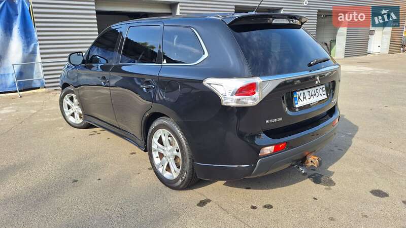 Позашляховик / Кросовер Mitsubishi Outlander 2013 в Києві фото 4 Позашляховик / Кросовер Mitsubishi Outlander 2013 в Києві
