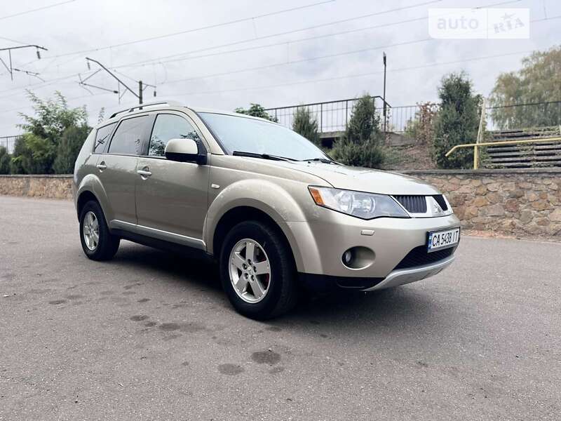 Внедорожник / Кроссовер Mitsubishi Outlander 2008 в Смеле