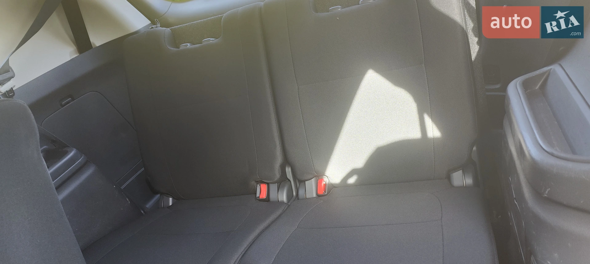 2016 Mitsubishi Outlander - мініатюра 15