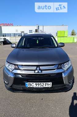 Внедорожник / Кроссовер Mitsubishi Outlander 2018 в Львове