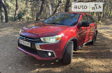 Позашляховик / Кросовер Mitsubishi Outlander 2017 в Чугуєві