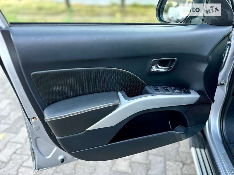 Внедорожник / Кроссовер Mitsubishi Outlander 2008 в Днепре